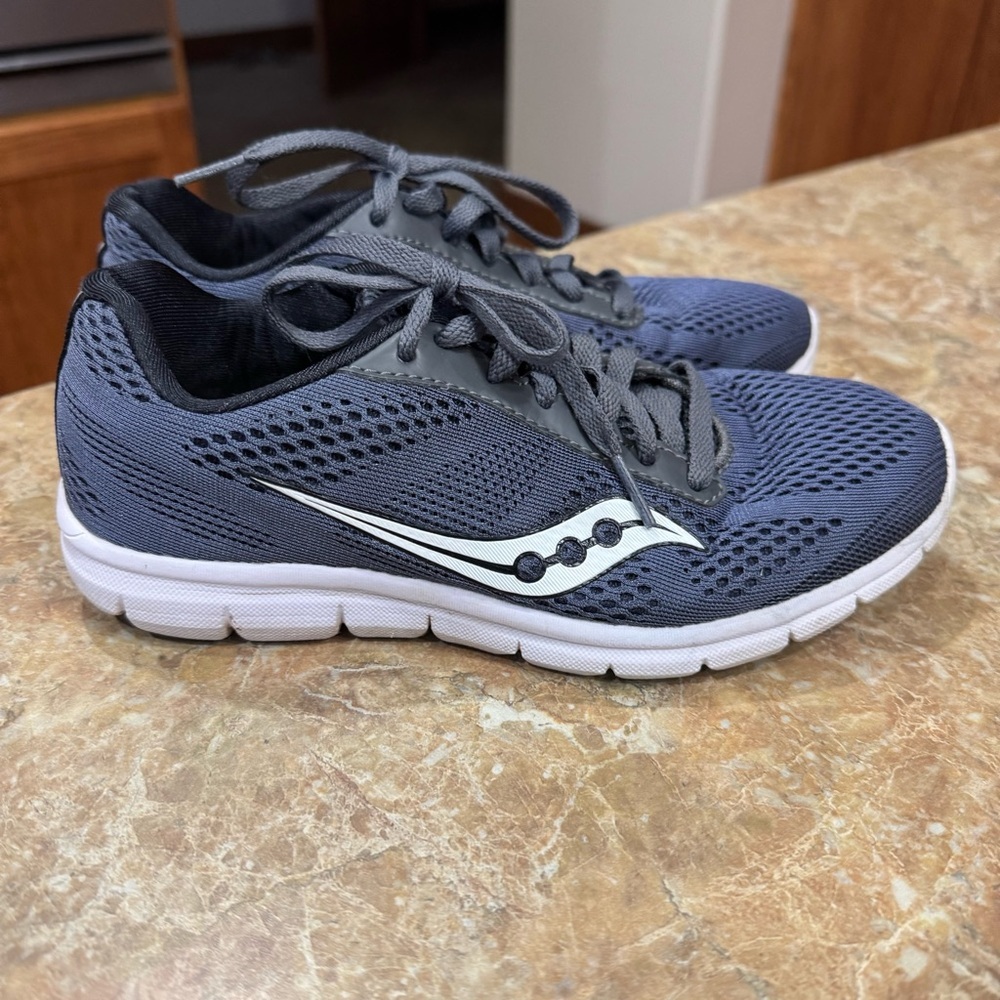 Saucony Grid Ideal Shoes Womens Size 6.5 Navy White Athletic Running Sneakers